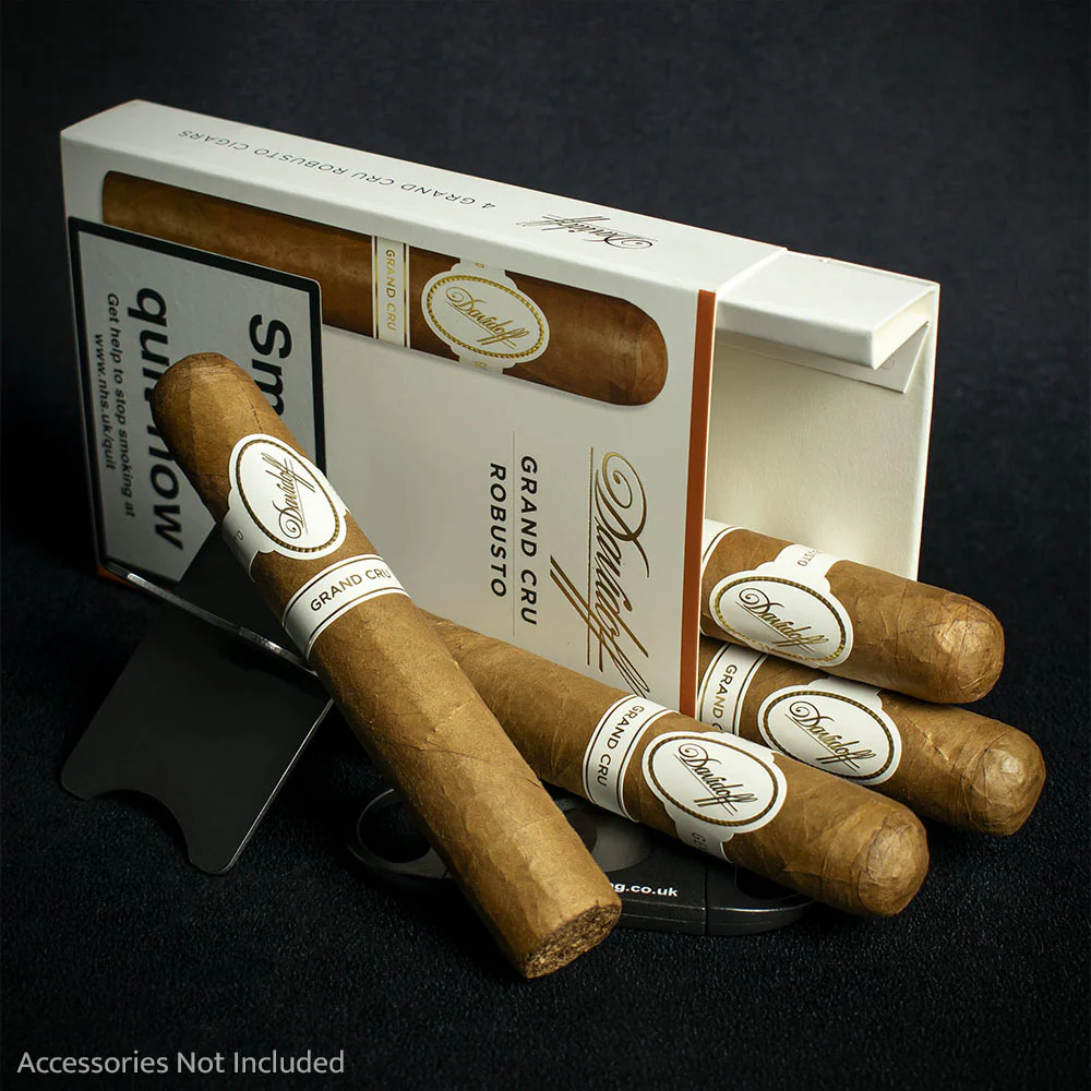 Davidoff Grand Cru Robusto Cigar - Single - Image 3