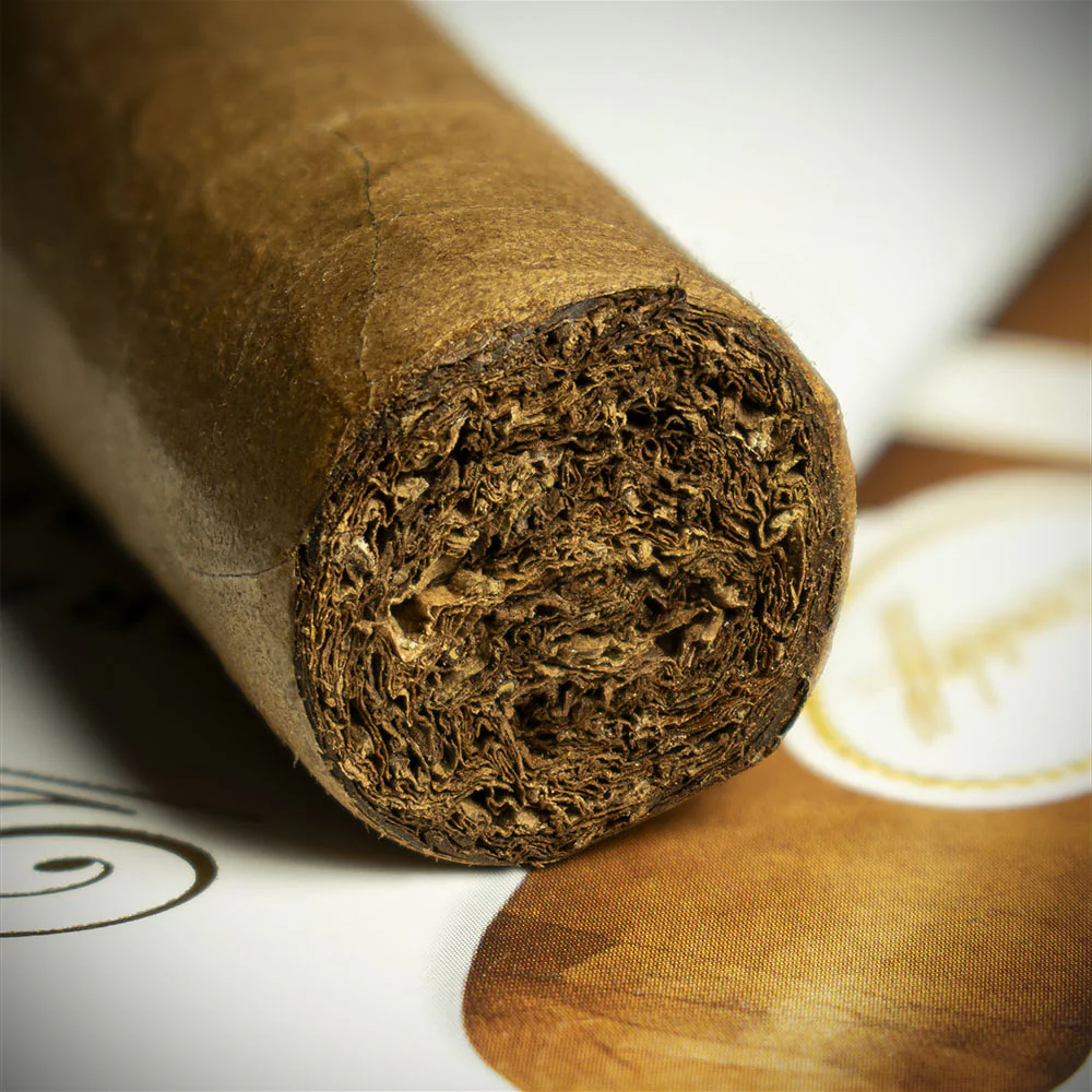 Davidoff Grand Cru Robusto Cigar - Single - Image 6